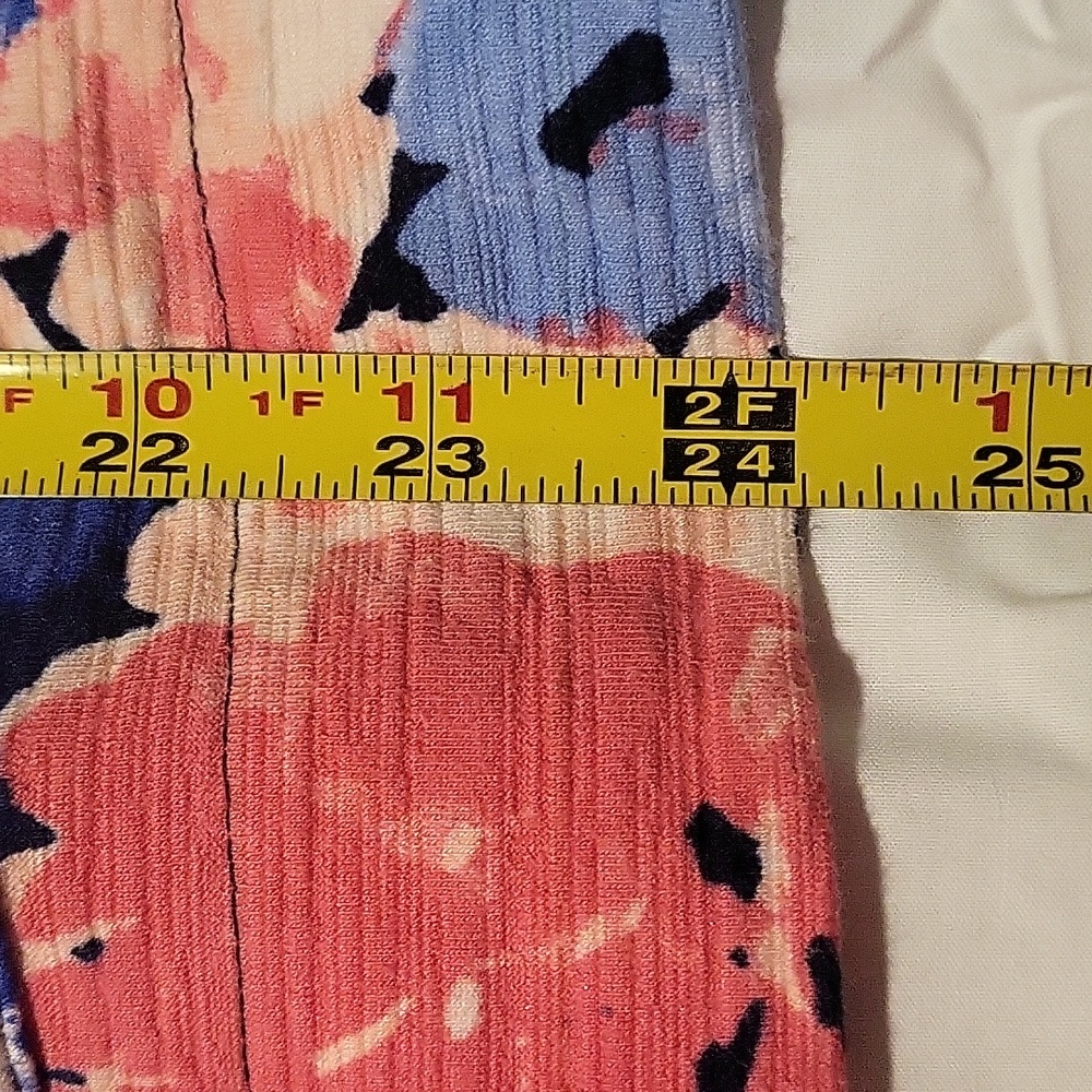 T by Talbots long sleeved top - EUC - size XL - peach, blue, black, & light blue - Picture 10 of 10